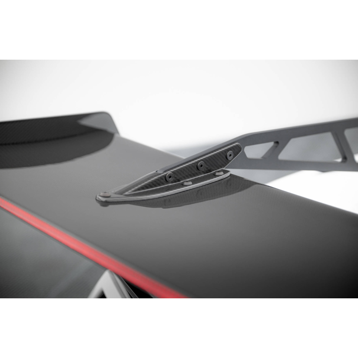 Karbonowy Spoiler Z Górnymi Mocowaniami + LED Chevrolet Corvette Stingray / Grand Sport C7