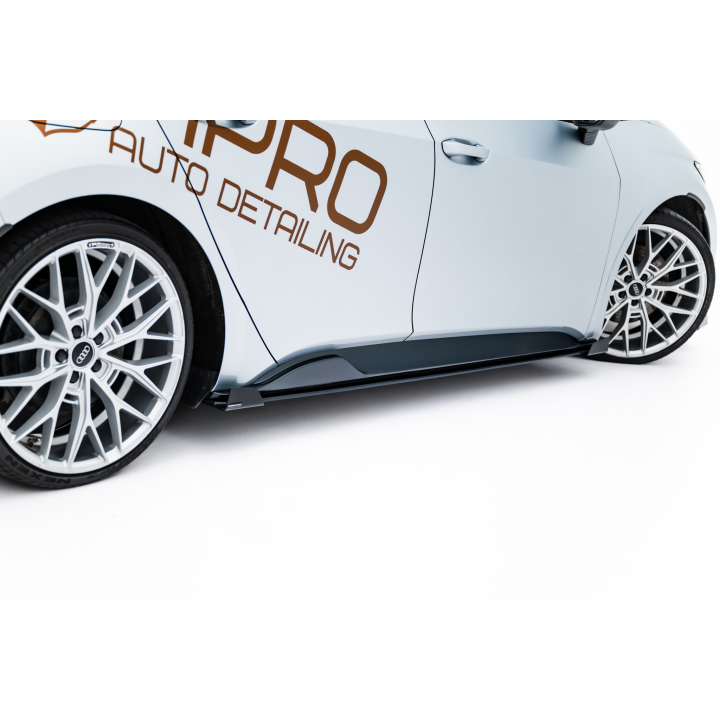 Dokładki progów Street Pro + Flaps Cupra Born Mk1
