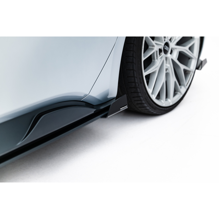 Dokładki progów Street Pro + Flaps Cupra Born Mk1
