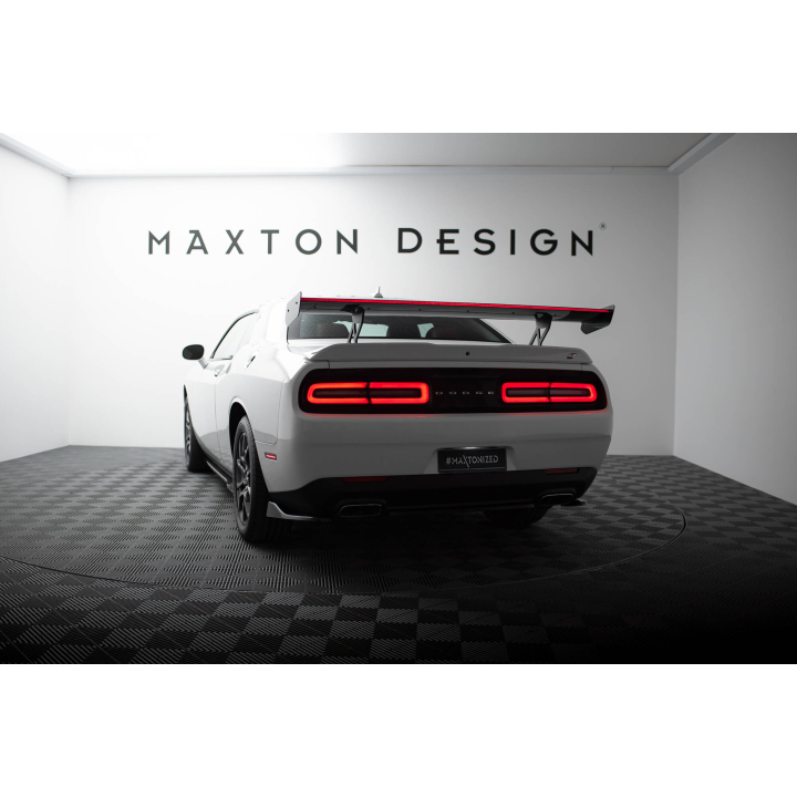 Karbonowy Spoiler + LED Dodge Challenger Mk3