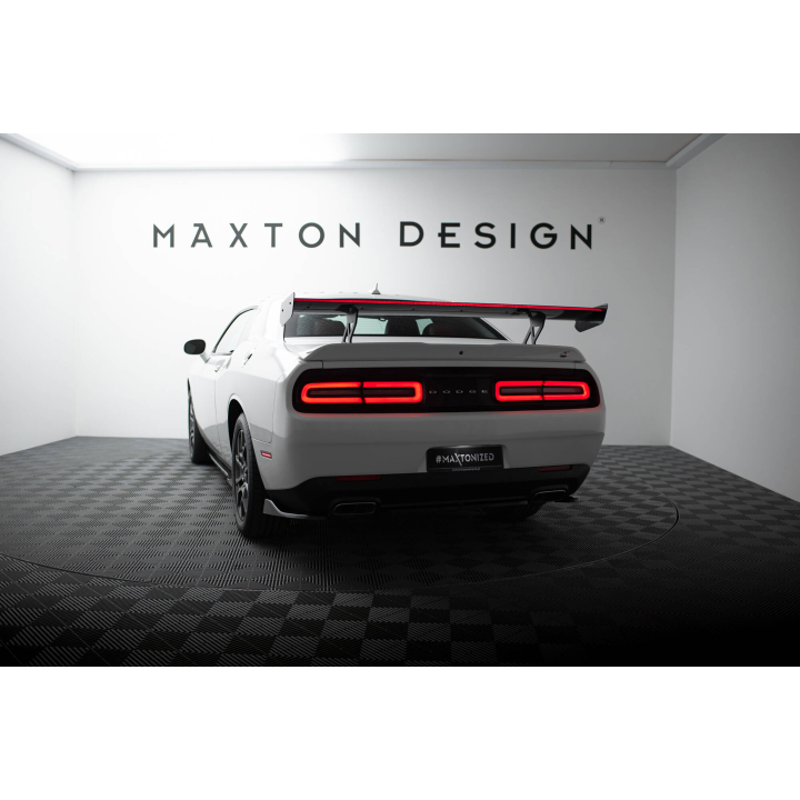 Karbonowy Spoiler + LED Dodge Challenger Mk3