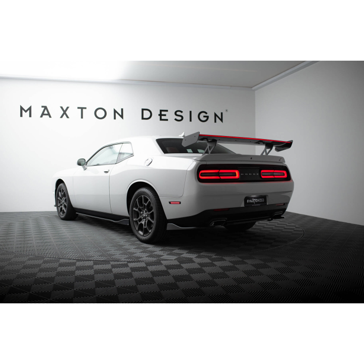 Karbonowy Spoiler + LED Dodge Challenger Mk3