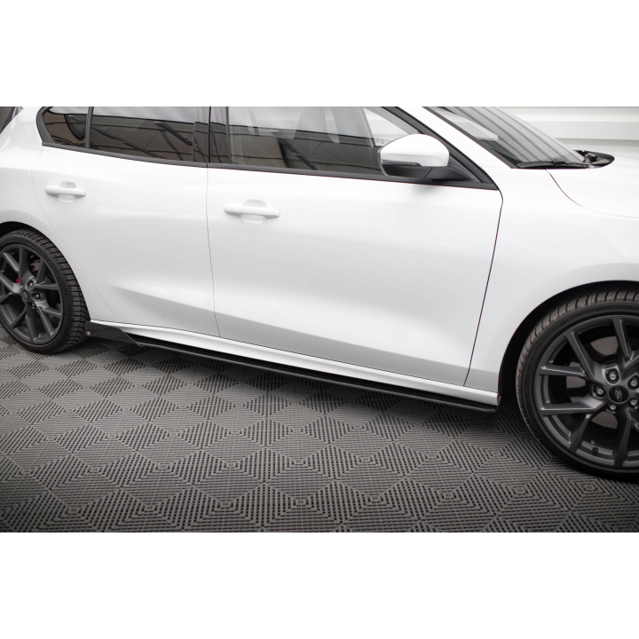 Dokładki progów Street Pro + Flaps Ford Focus ST/ST-Line MK4