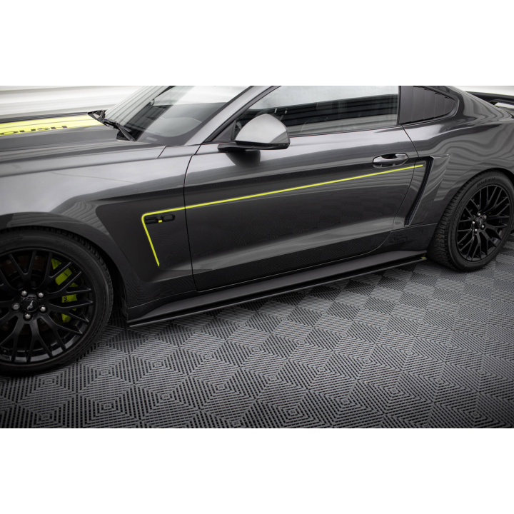 Dokładki progów Street Pro Ford Mustang GT Mk6