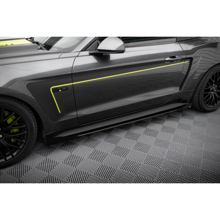 Flapsy Boczne Ford Mustang GT Mk6