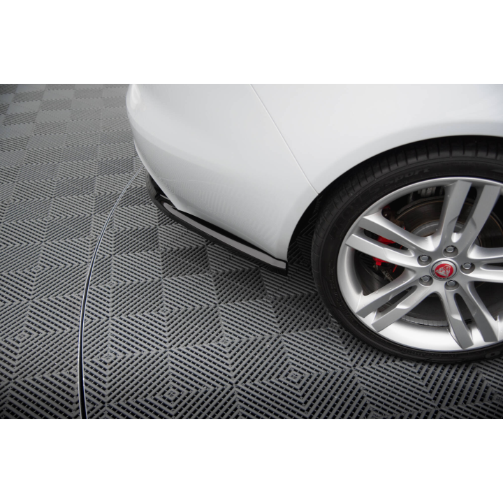 Splittery Tylne Boczne Jaguar XE R-Sport X760