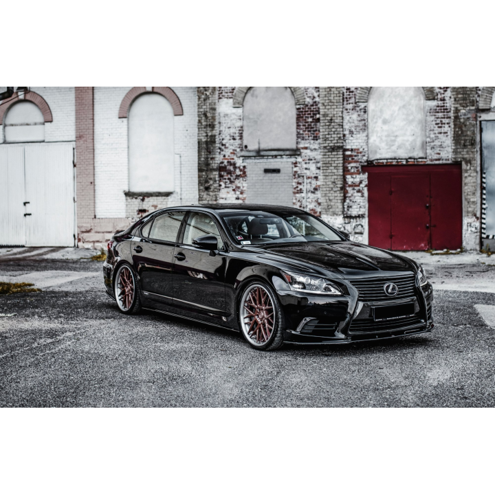 Dokładki Progów Lexus LS Long Mk4 Facelift