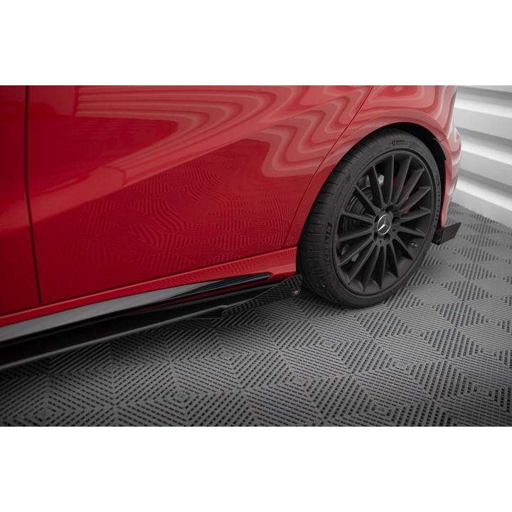 Dokładki progów Street Pro + Flaps Mercedes-Benz A 45 AMG W176 Facelift