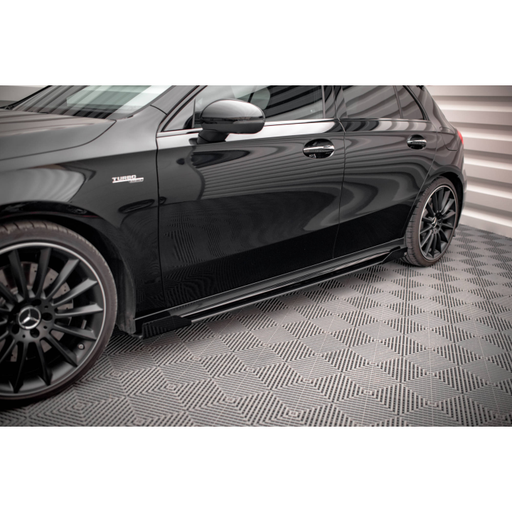 Dokładki progów Street Pro + Flaps Mercedes A35 AMG / AMG-Line Aero Pack W177